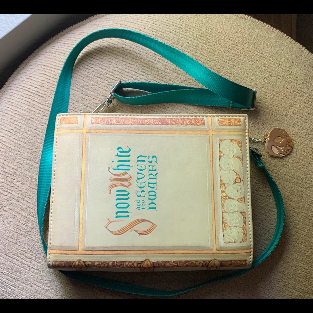 Harvey’s Snow White Book Bag